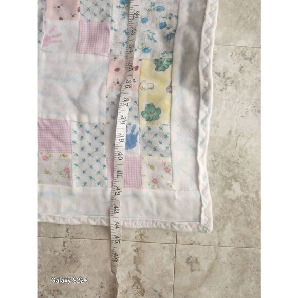 Soft flannel baby blanket. Homemade tied quilt - Picture 10 of 10